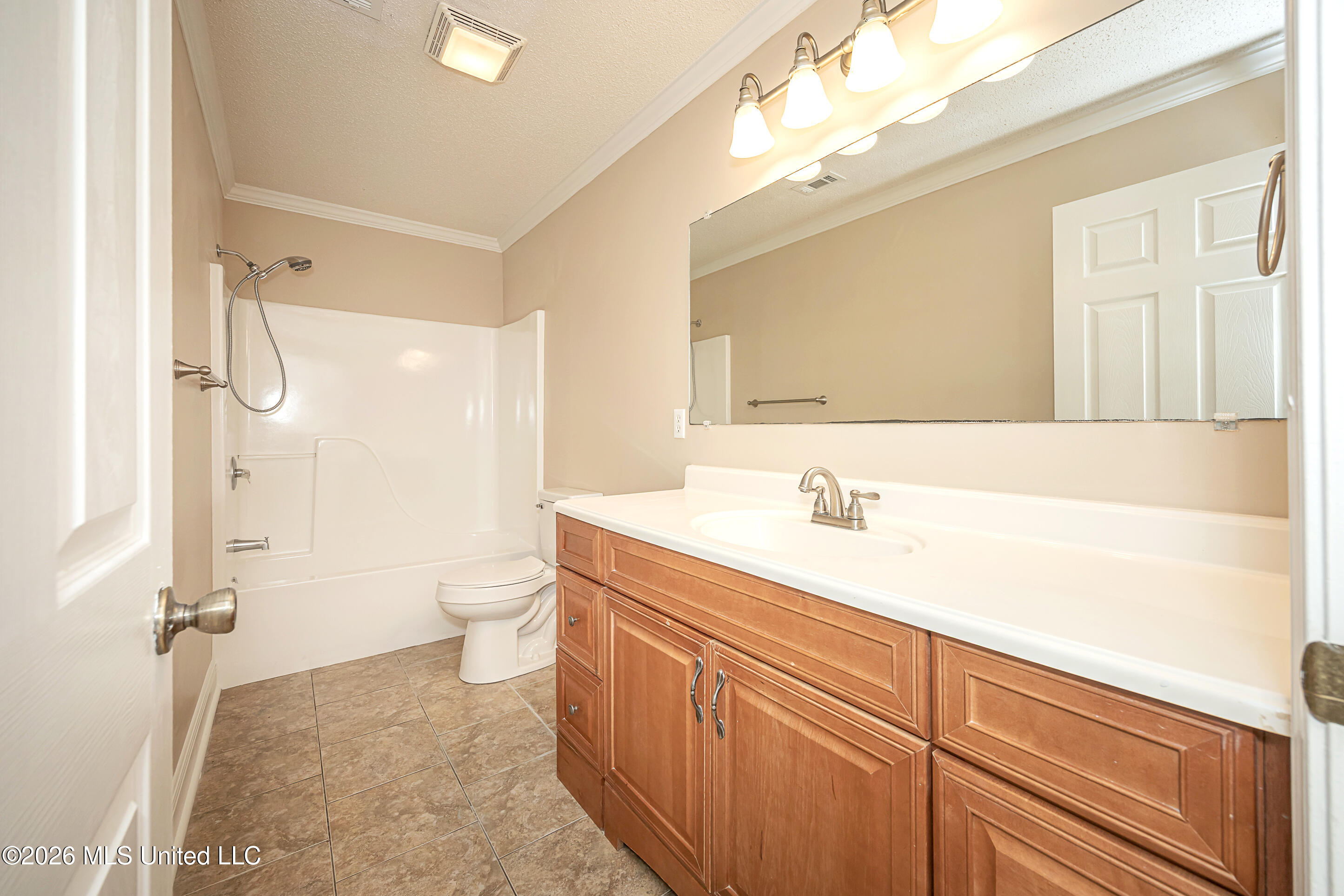 8100 Ocean Springs Road Ocean Springs, MS 39564 - Photo 23 of 46 IMG_5272