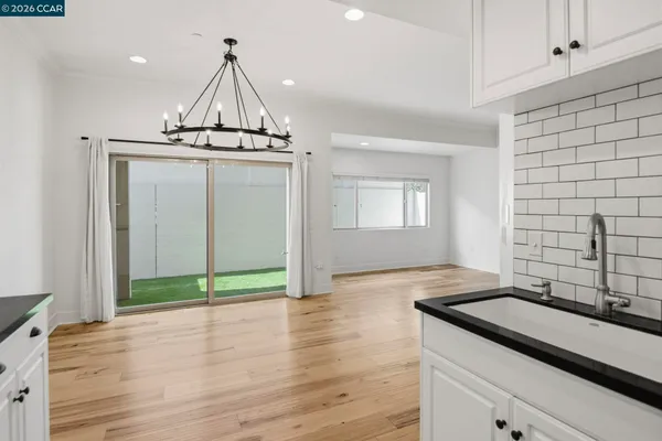 $1,059,000 | 20402 Santa Ana Avenue, Unit 4, Newport Beach, CA 92660