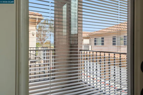 $1,059,000 | 20402 Santa Ana Avenue, Unit 4, Newport Beach, CA 92660