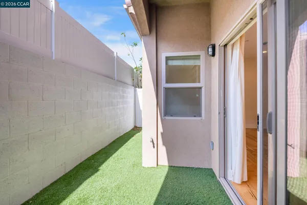 $1,059,000 | 20402 Santa Ana Avenue, Unit 4, Newport Beach, CA 92660
