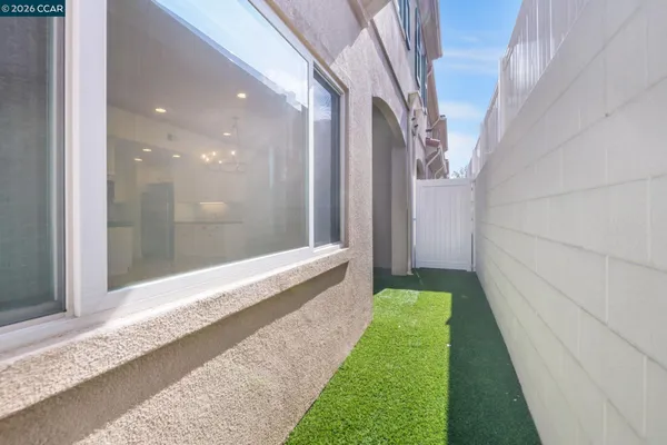 $1,059,000 | 20402 Santa Ana Avenue, Unit 4, Newport Beach, CA 92660