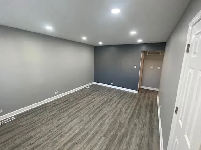 $1,900 | 432 West Hickory Street, Unit 2, Chicago Heights, IL 60411