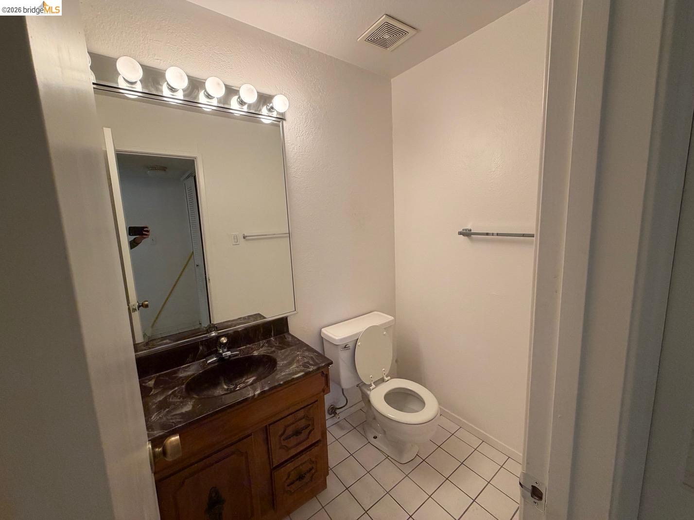 1175 Kenwal Road, Unit B Concord, CA 94521 - Photo 13 of 27