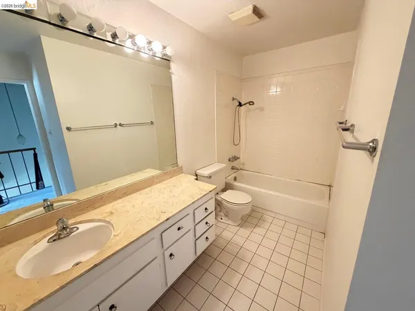 $325,000 | 1175 Kenwal Road, Unit B, Concord, CA 94521