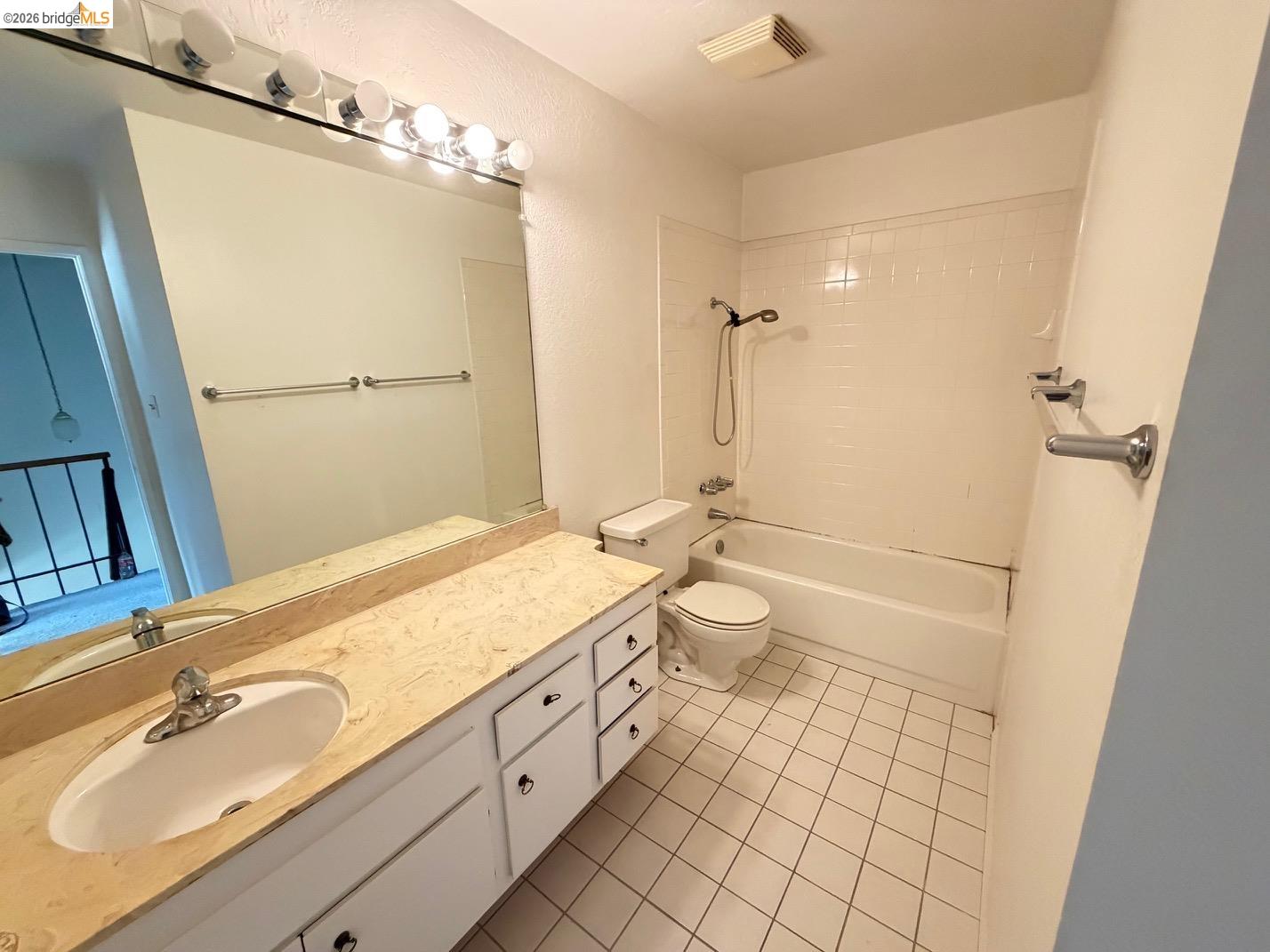 1175 Kenwal Road, Unit B Concord, CA 94521 - Photo 17 of 27