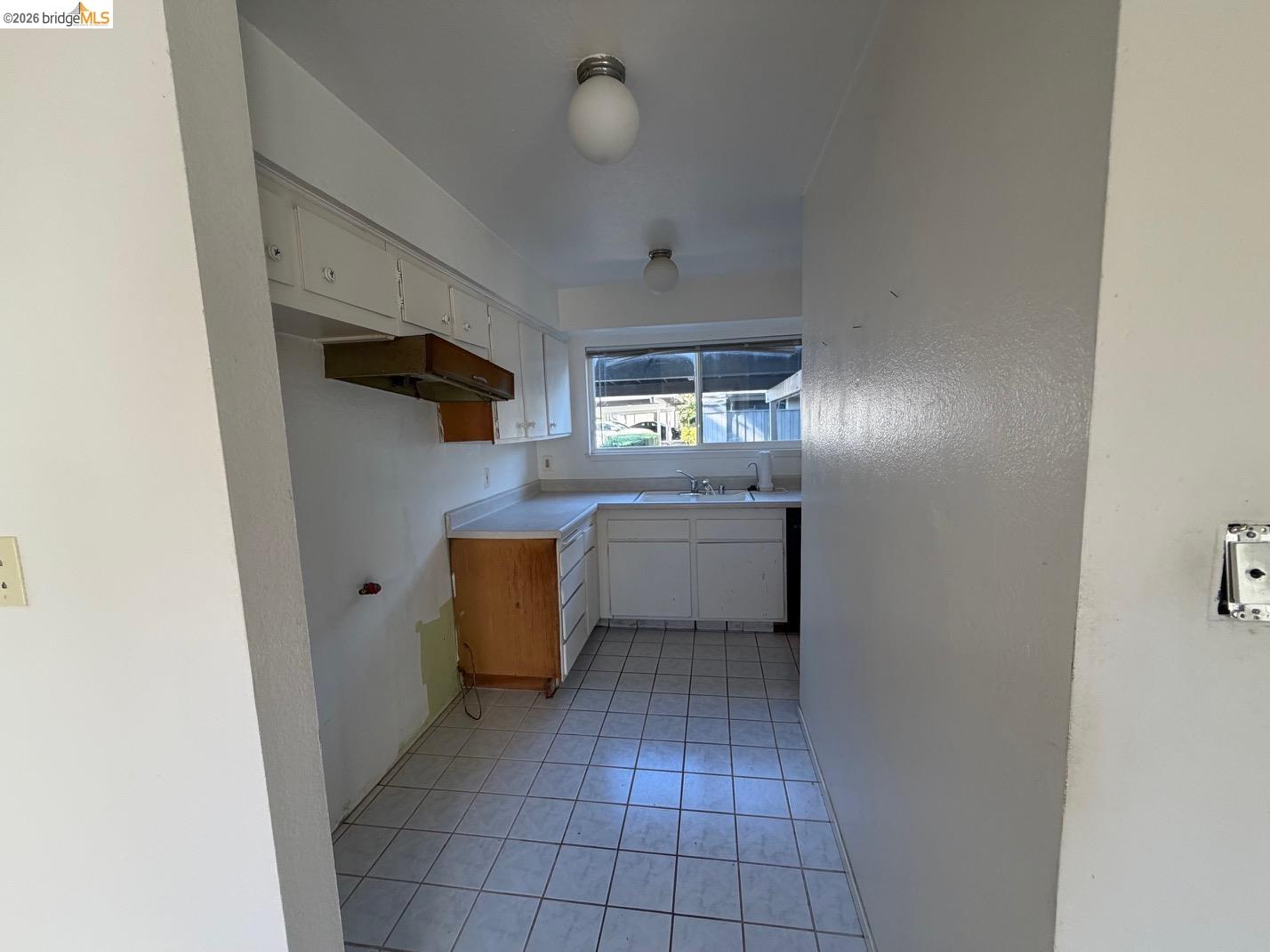 1175 Kenwal Road, Unit B Concord, CA 94521 - Photo 7 of 27