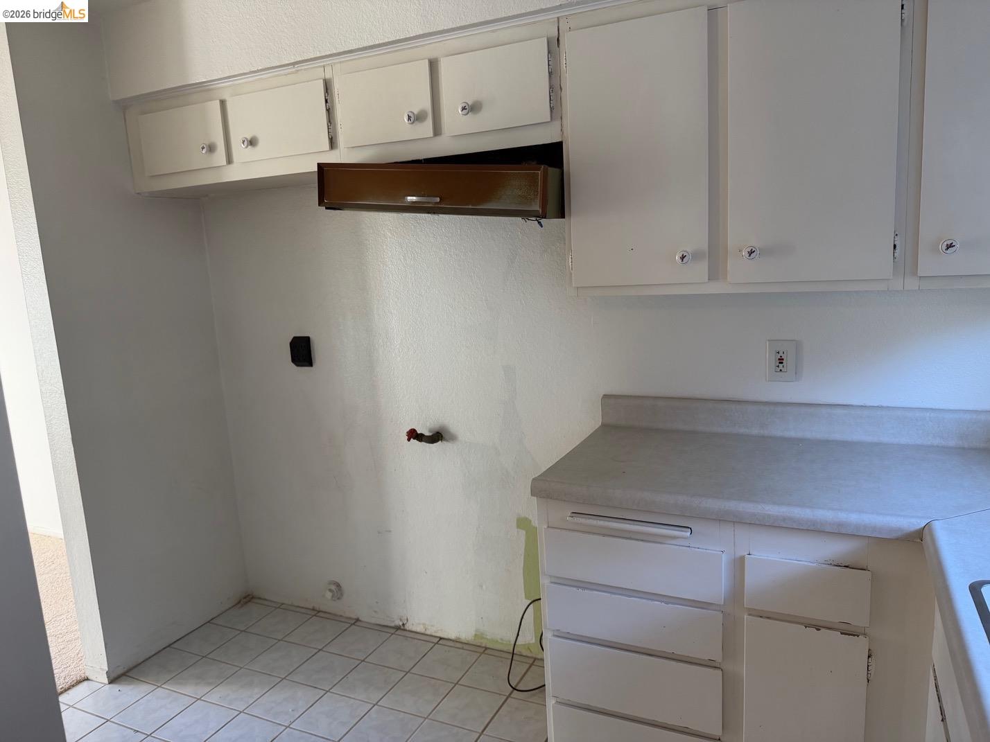 1175 Kenwal Road, Unit B Concord, CA 94521 - Photo 9 of 27