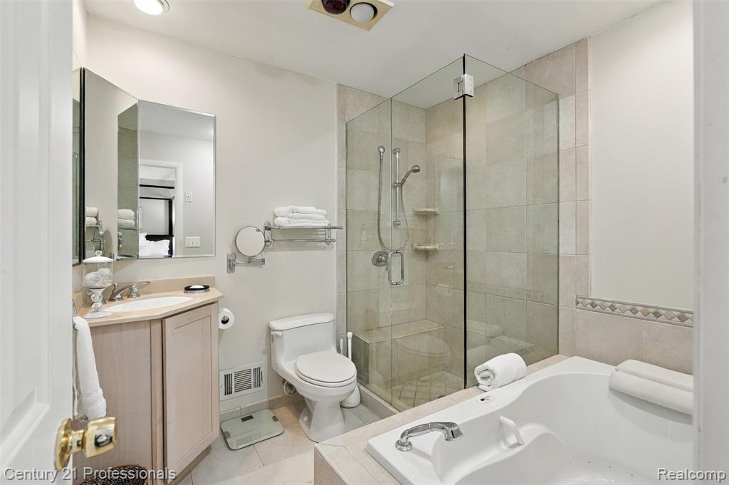 41827 Ridge Road East Novi, MI 48375 - Photo 29 of 34 Gallery Image 29