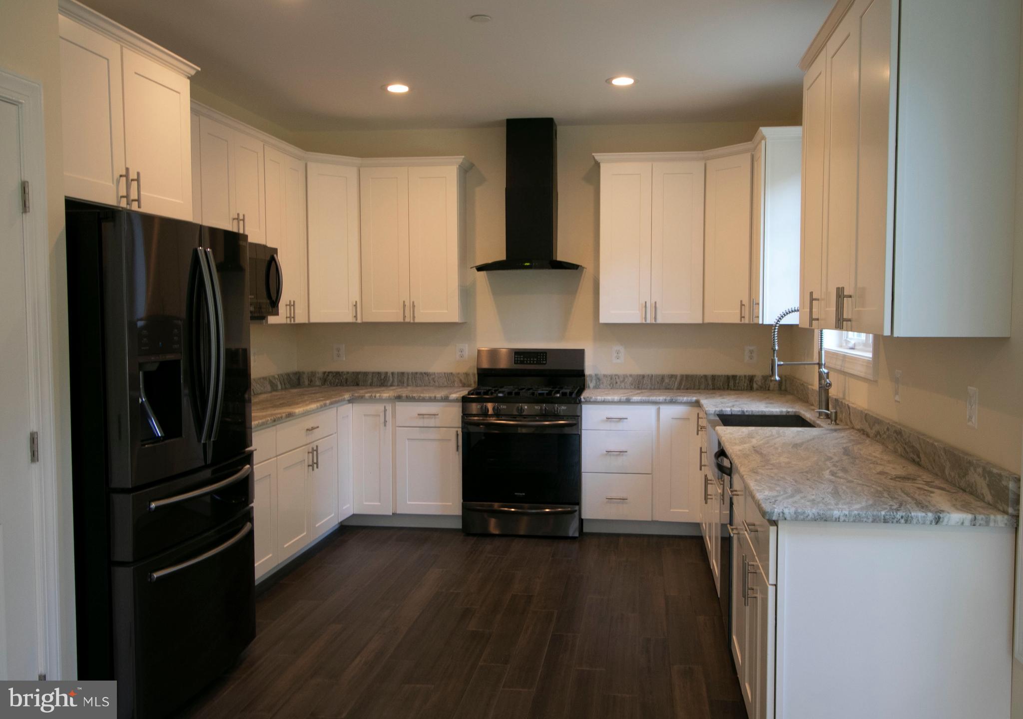 1641 Colbert Road Annapolis, MD 21409 - Photo 3 of 31 SOFT CLOSE DRAWERS W/42' CABINETS