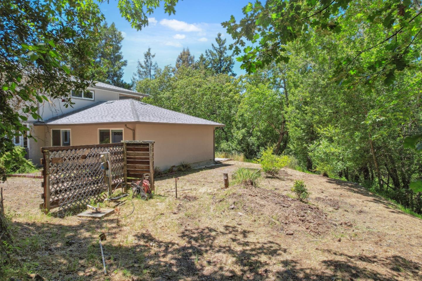 24895 Skyland Road Los Gatos, CA 95033 - Photo 62 of 113 a house with trees in the background
