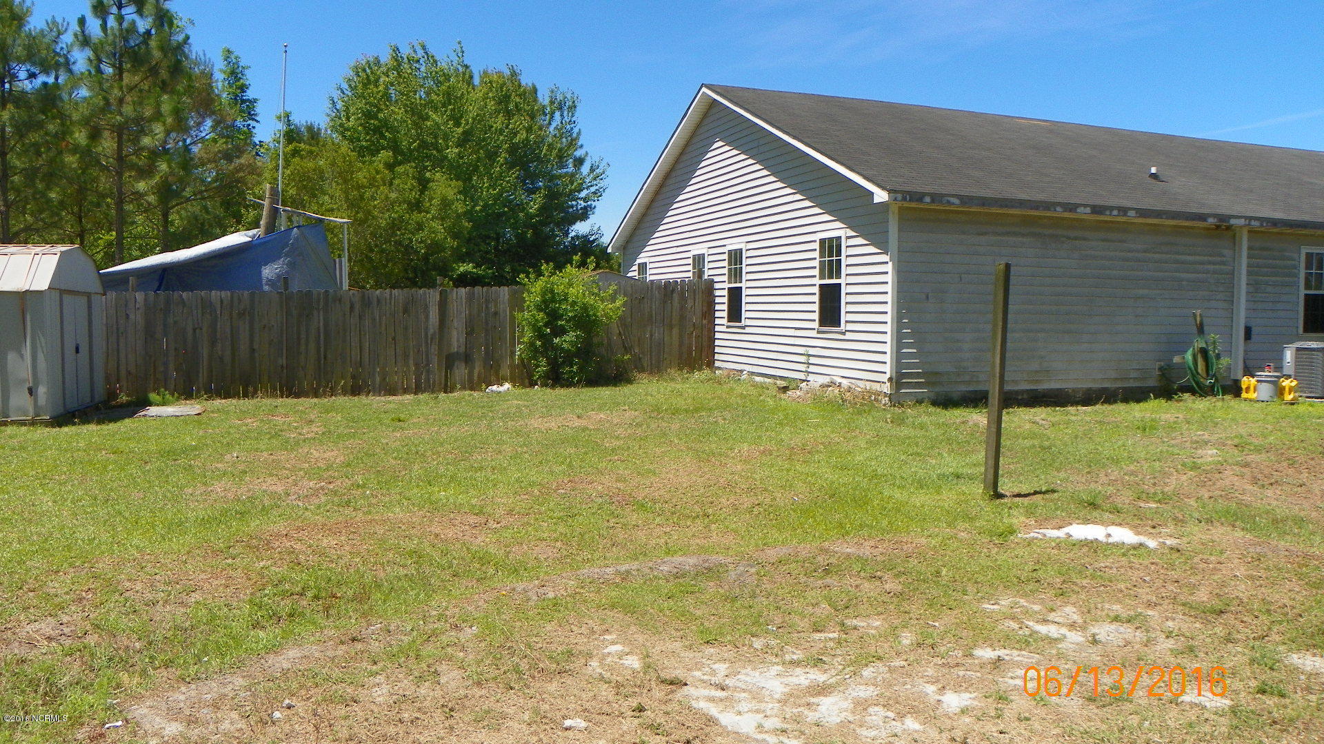 142 Charlton Road Hubert, NC 28539 - Photo 2 of 11 100_0086