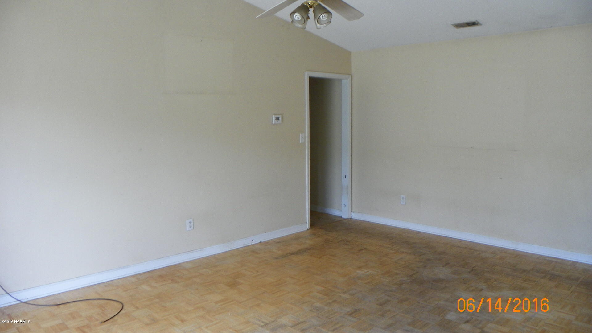 142 Charlton Road Hubert, NC 28539 - Photo 3 of 11 100_0259