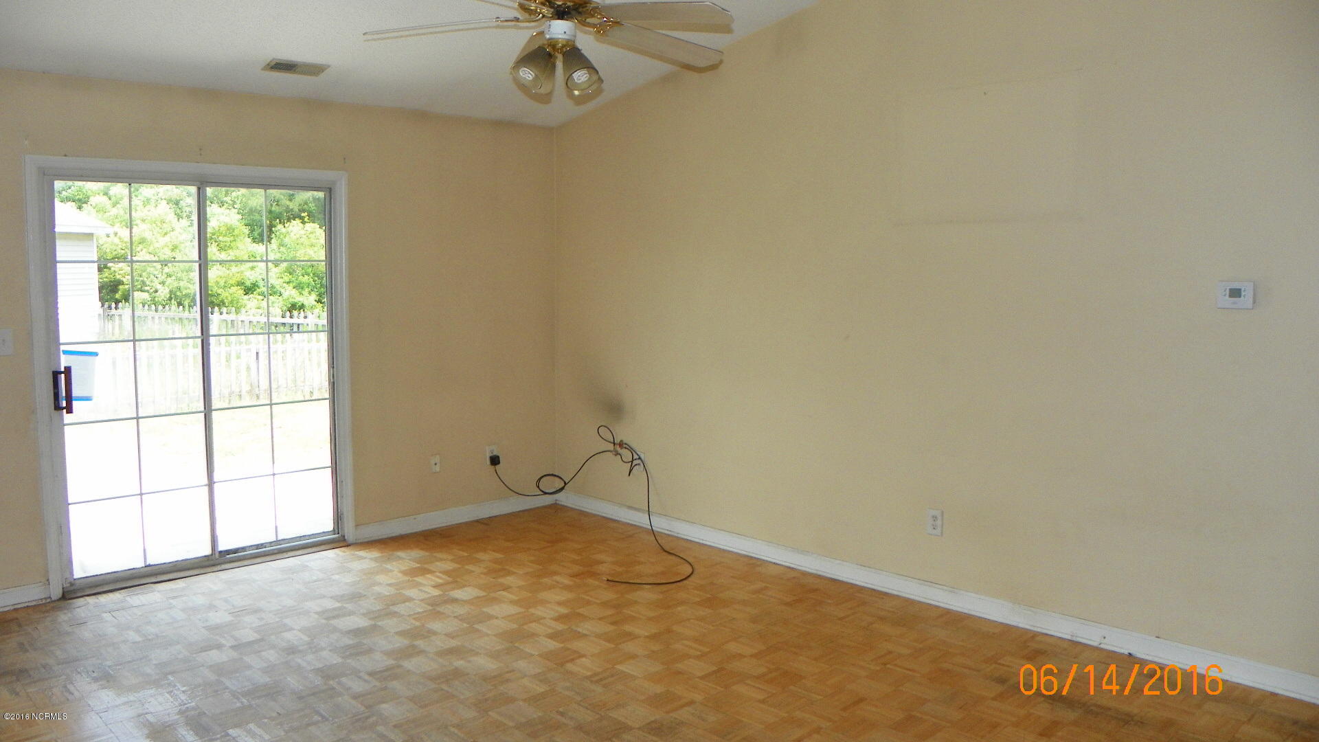 142 Charlton Road Hubert, NC 28539 - Photo 4 of 11 100_0258