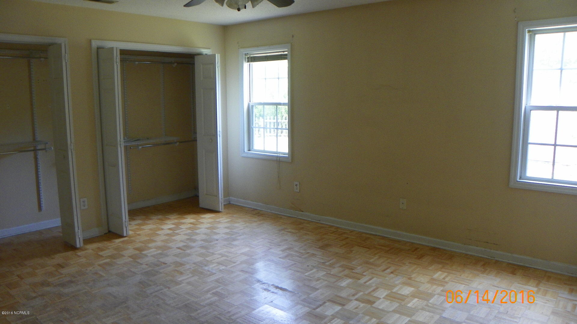 142 Charlton Road Hubert, NC 28539 - Photo 7 of 11 100_0255