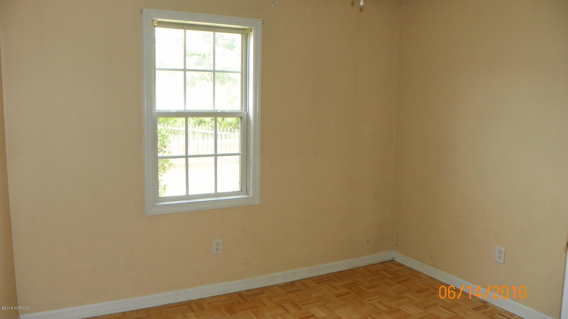 142 Charlton Road Hubert, NC 28539 - Photo 9 of 11 100_0257