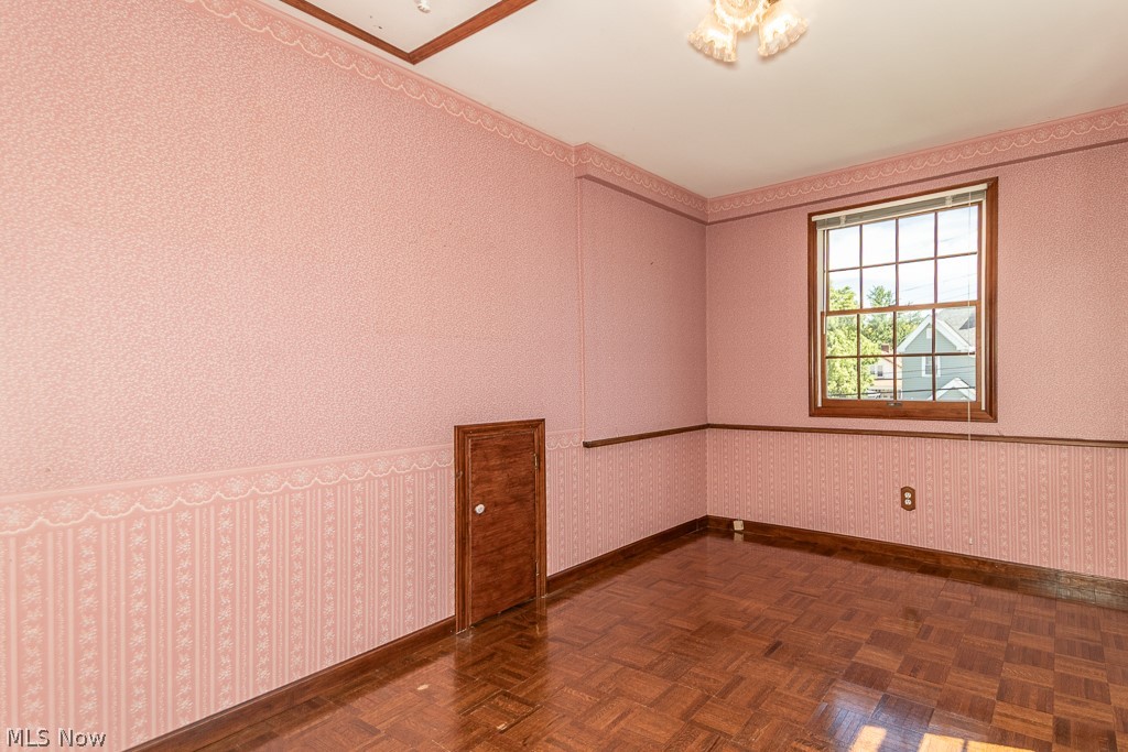 17709 Crestland Road Cleveland, OH 44119 - Photo 39 of 42 Bedroom 3