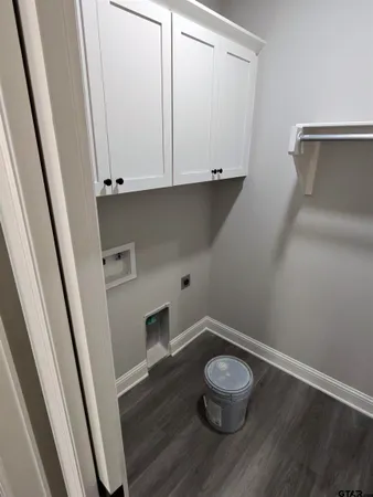 a view of walk in closet