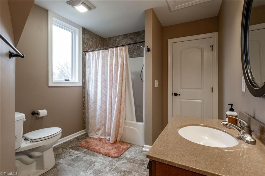 418 Devotion Farm Way Thurmond, NC 28683 - Photo 13 of 25 Shared full bathroom on second level