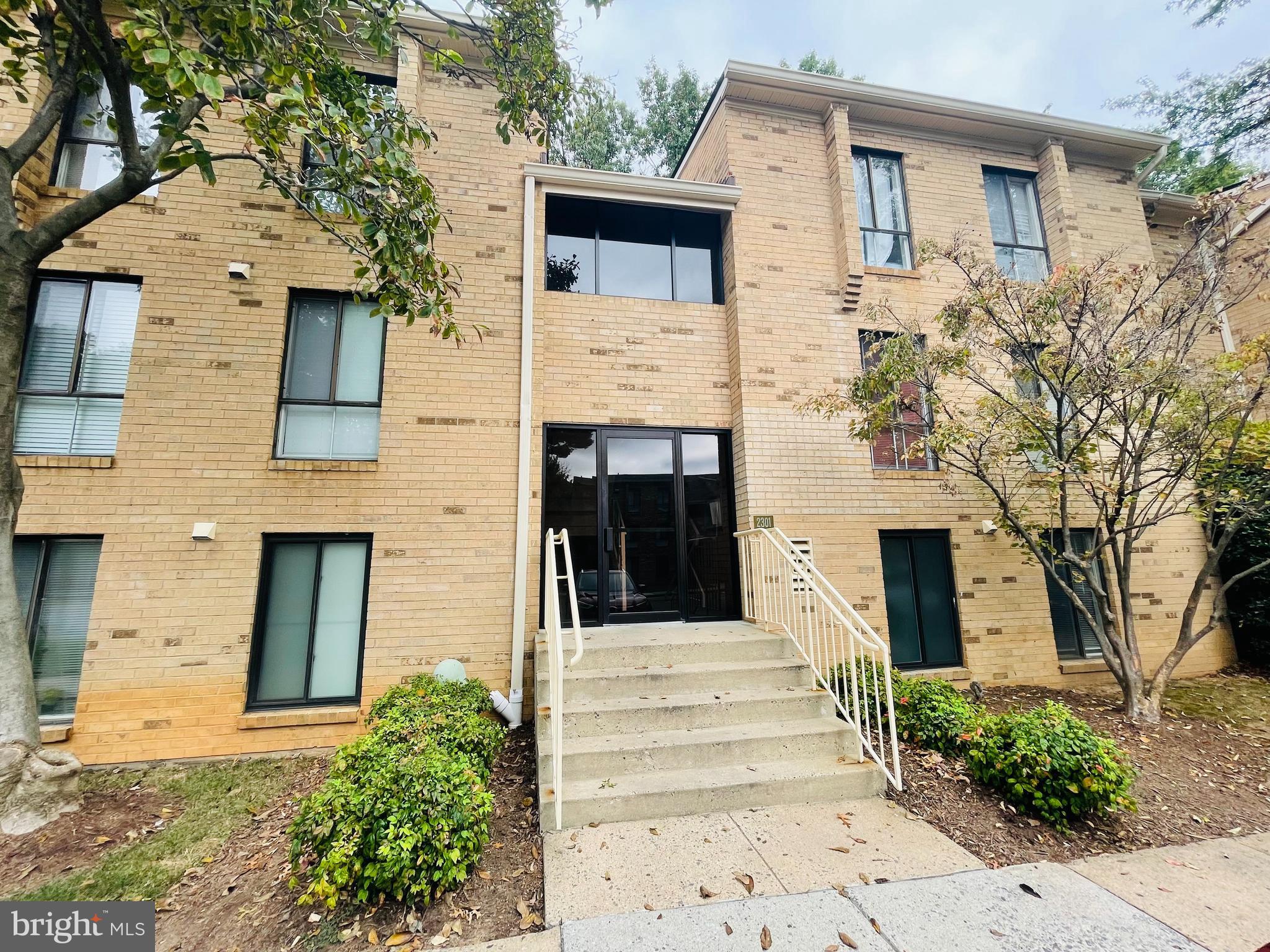 2301 Freetown Court, Unit 2B Reston, VA 20191 - Photo 1 of 18 Gallery Image 1