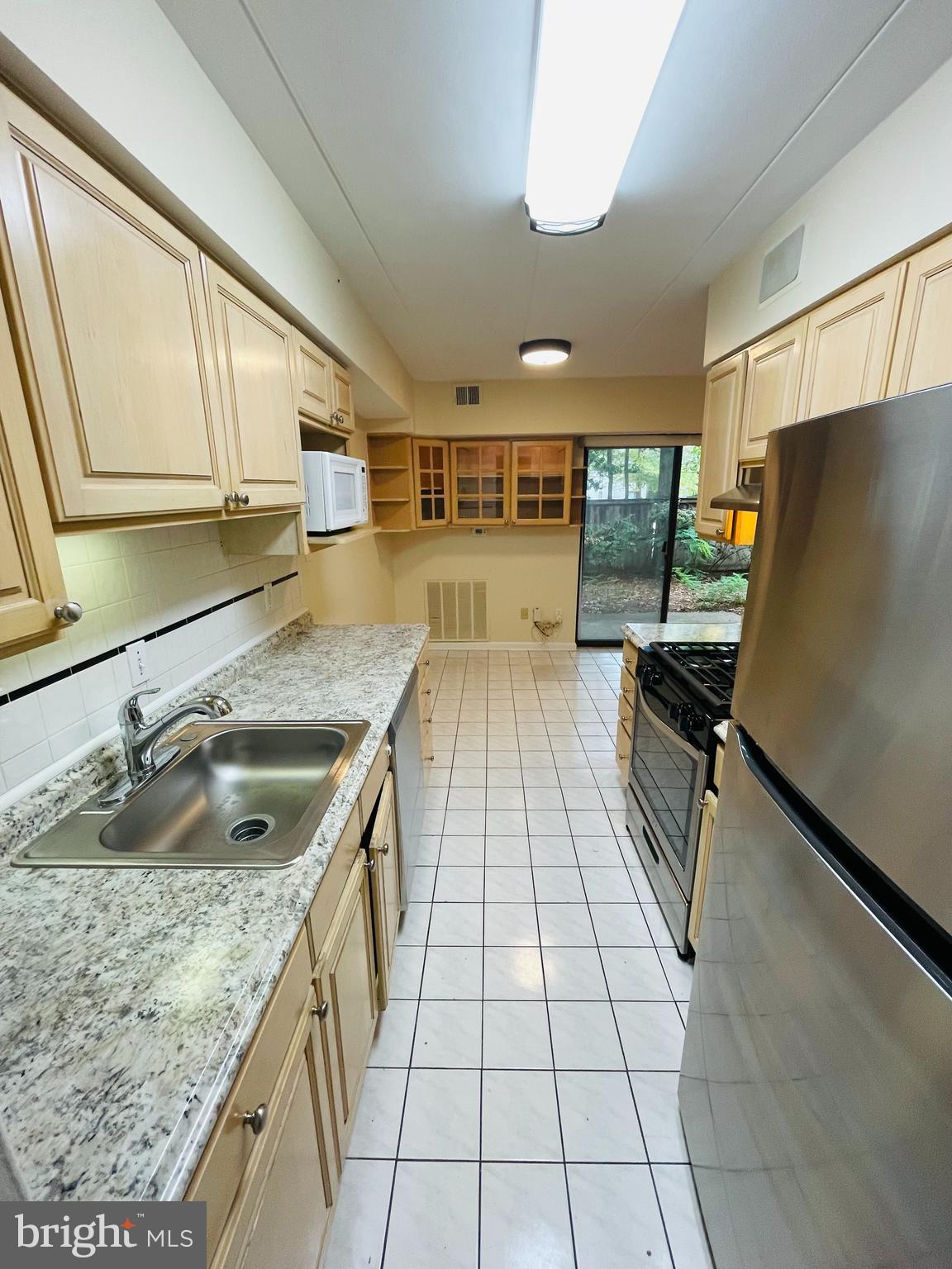 2301 Freetown Court, Unit 2B Reston, VA 20191 - Photo 6 of 18 Kitchen
