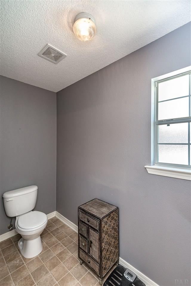 7065 Woodside Road Pensacola, FL 32526 - Photo 14 of 32 Gallery Image 14