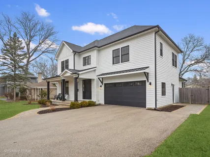 $1,750,000 | 911 Echo Lane, Glenview, IL 60025