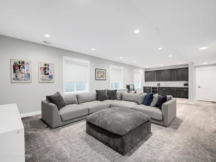 $1,750,000 | 911 Echo Lane, Glenview, IL 60025