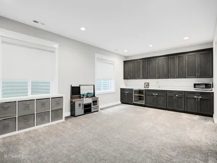 $1,750,000 | 911 Echo Lane, Glenview, IL 60025