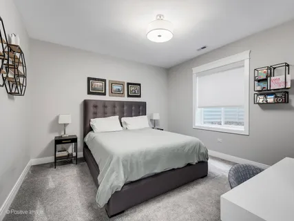 $1,750,000 | 911 Echo Lane, Glenview, IL 60025