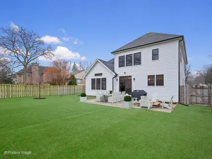 $1,750,000 | 911 Echo Lane, Glenview, IL 60025