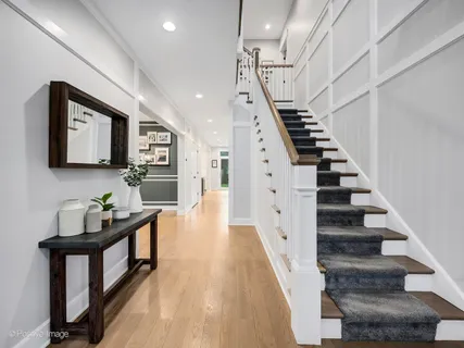 $1,750,000 | 911 Echo Lane, Glenview, IL 60025