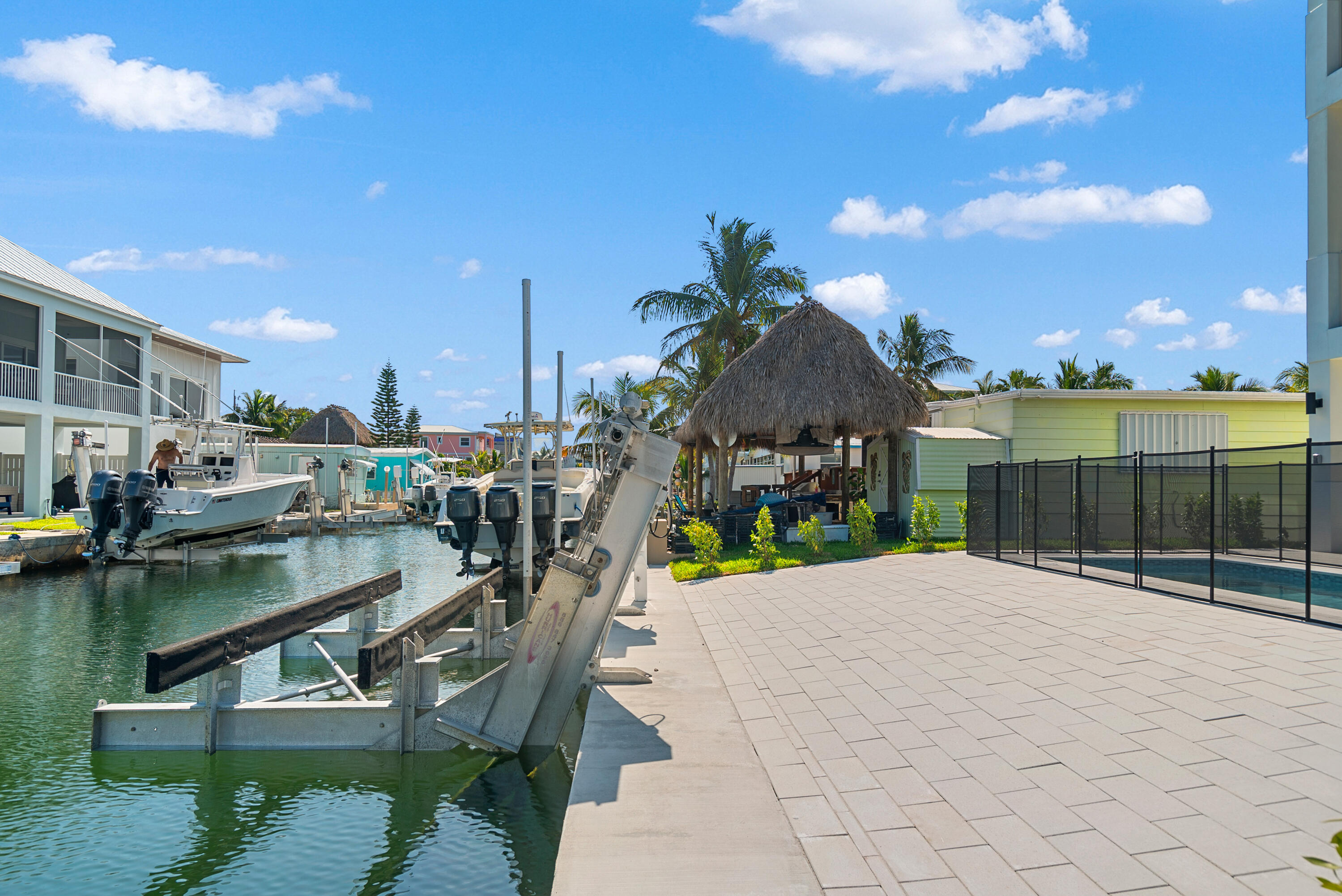 27 Ocean Drive Key Largo, FL 33037 - Photo 36 of 61 a view of a house with a yard