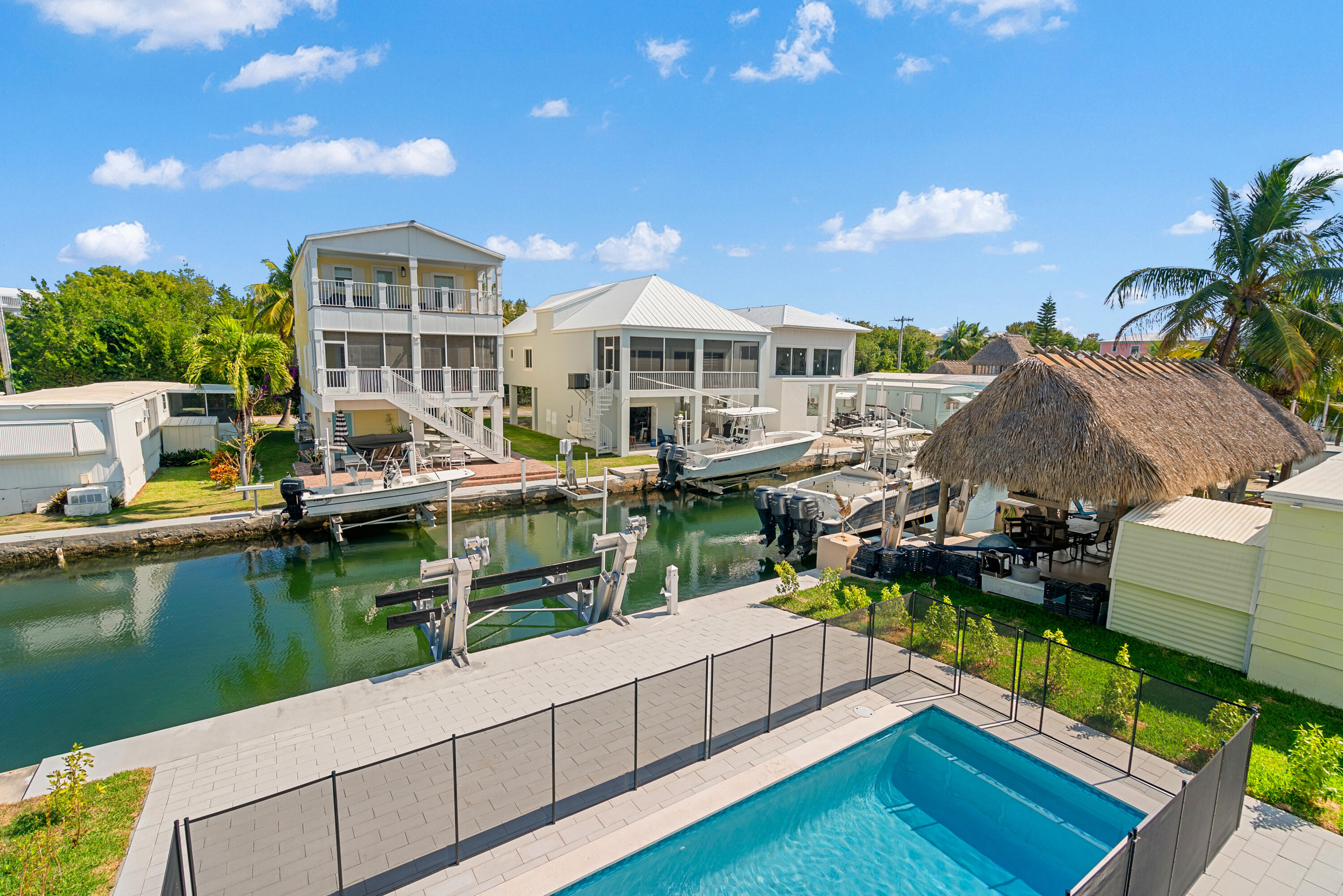 27 Ocean Drive Key Largo, FL 33037 - Photo 4 of 61 IMG_1660