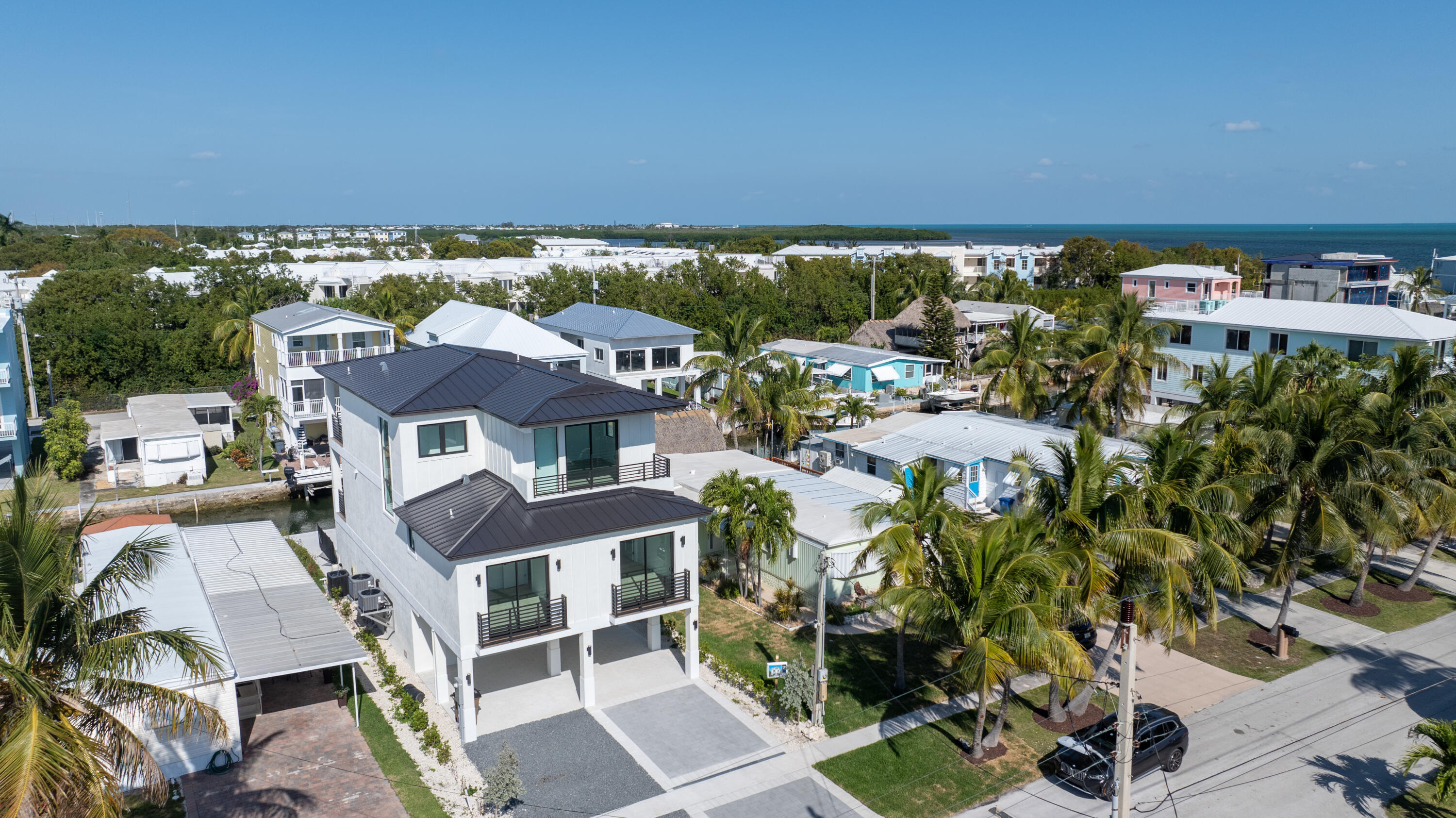 27 Ocean Drive Key Largo, FL 33037 - Photo 47 of 61 an aerial view of multiple house