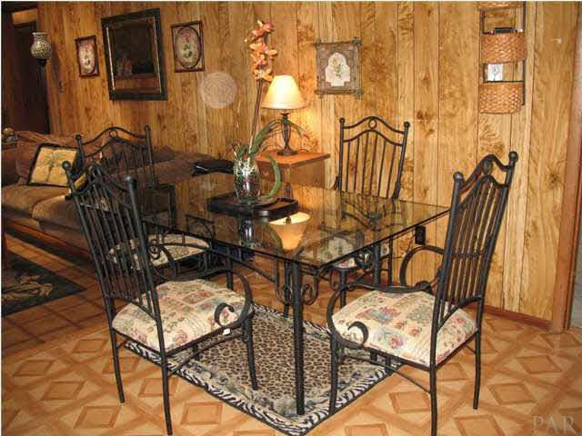 3043 Ranchette Square Gulf Breeze, FL 32563 - Photo 7 of 15 Gallery Image 7