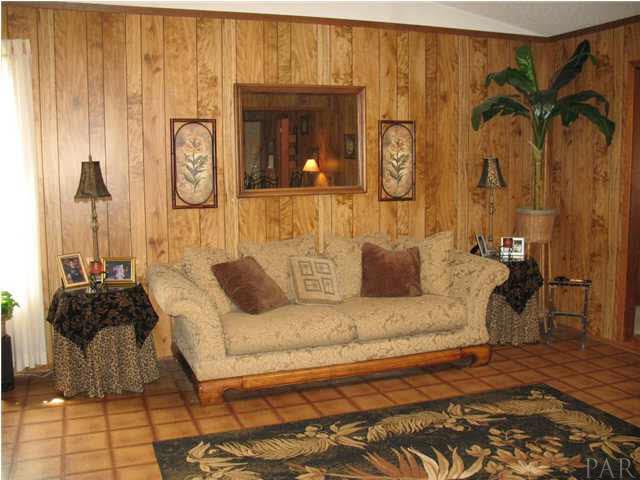 3043 Ranchette Square Gulf Breeze, FL 32563 - Photo 10 of 15 LIVING ROOM