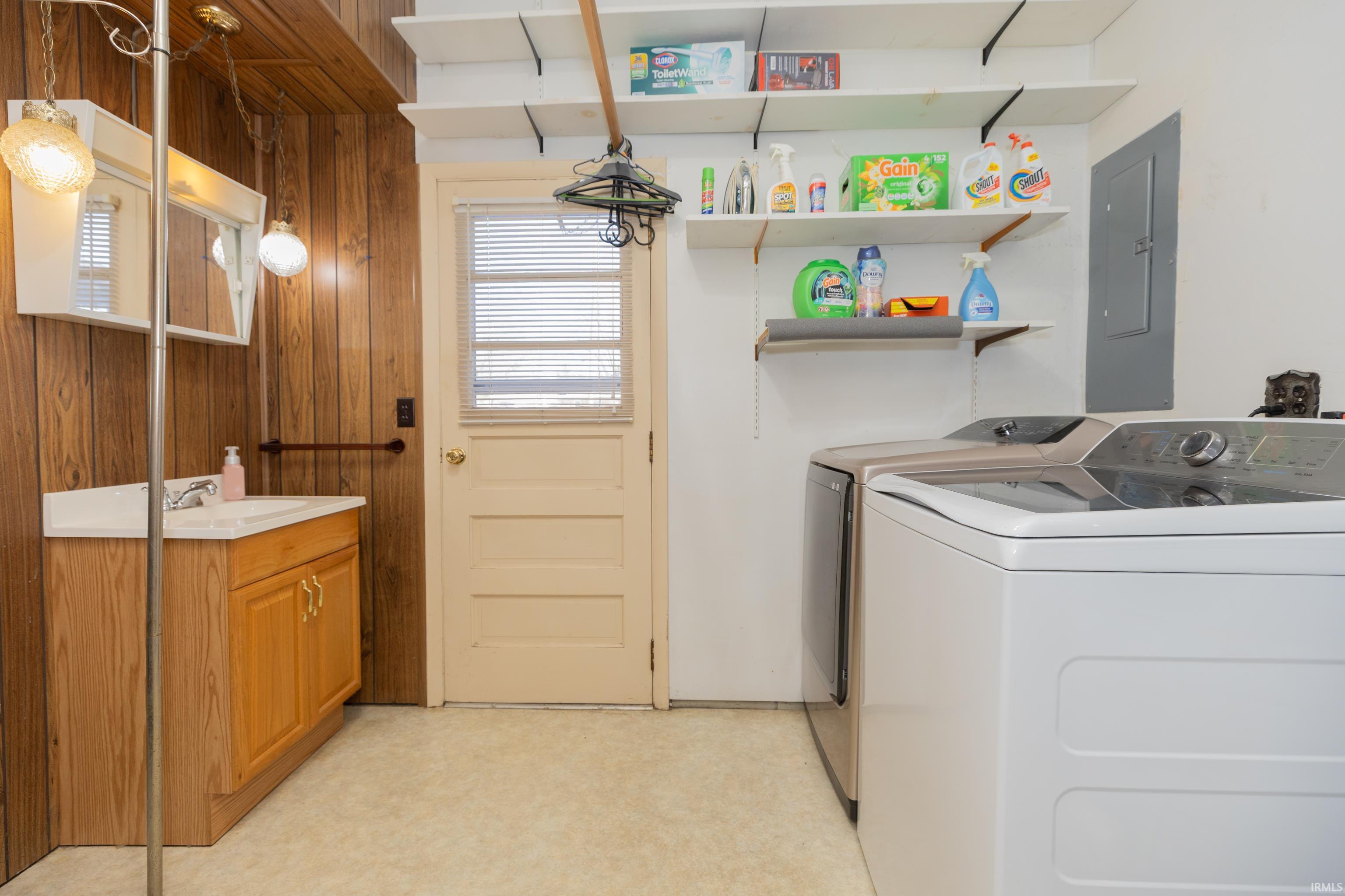 2413 West Mill Road Evansville, IN 47720 - Photo 12 of 30