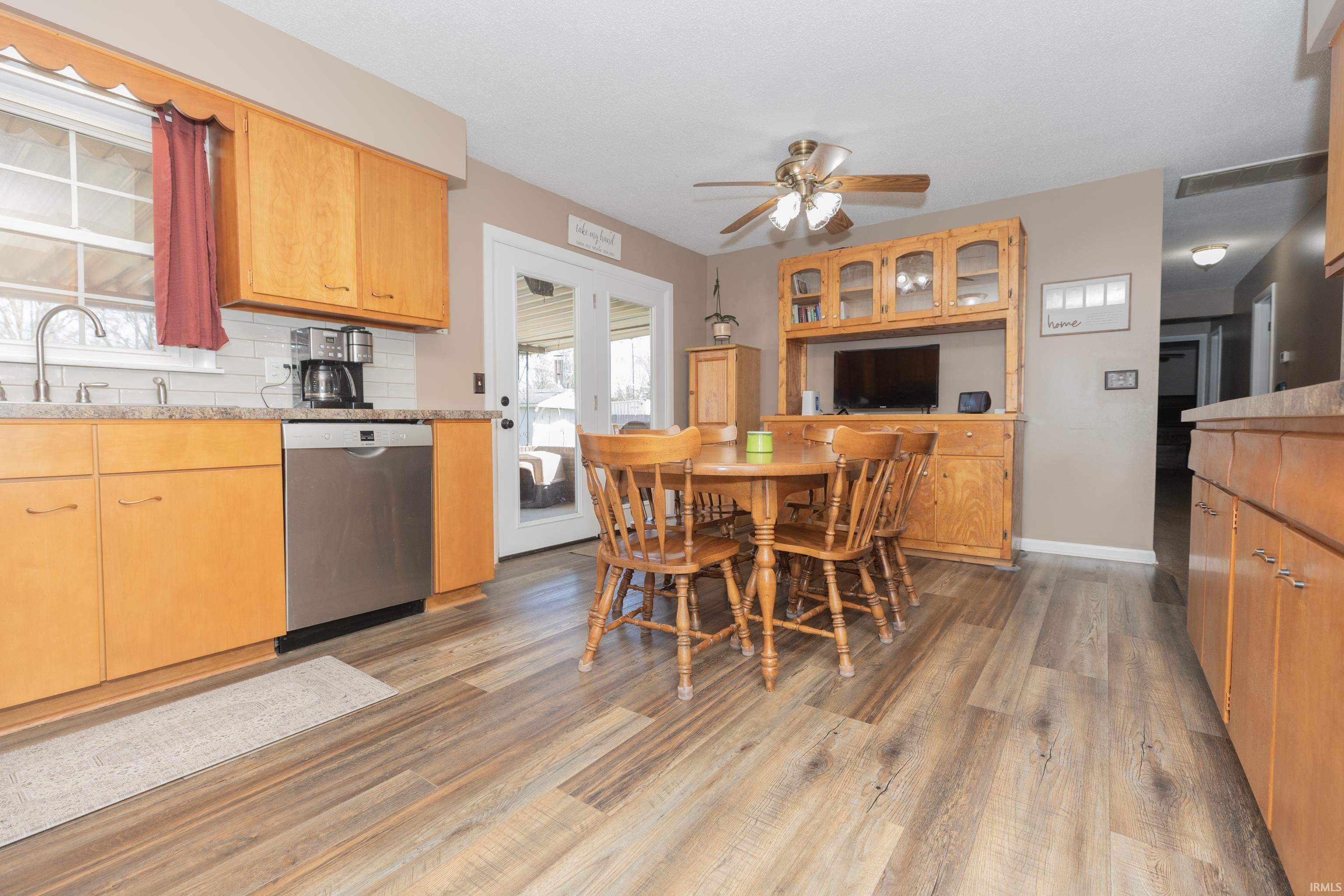 2413 West Mill Road Evansville, IN 47720 - Photo 6 of 30