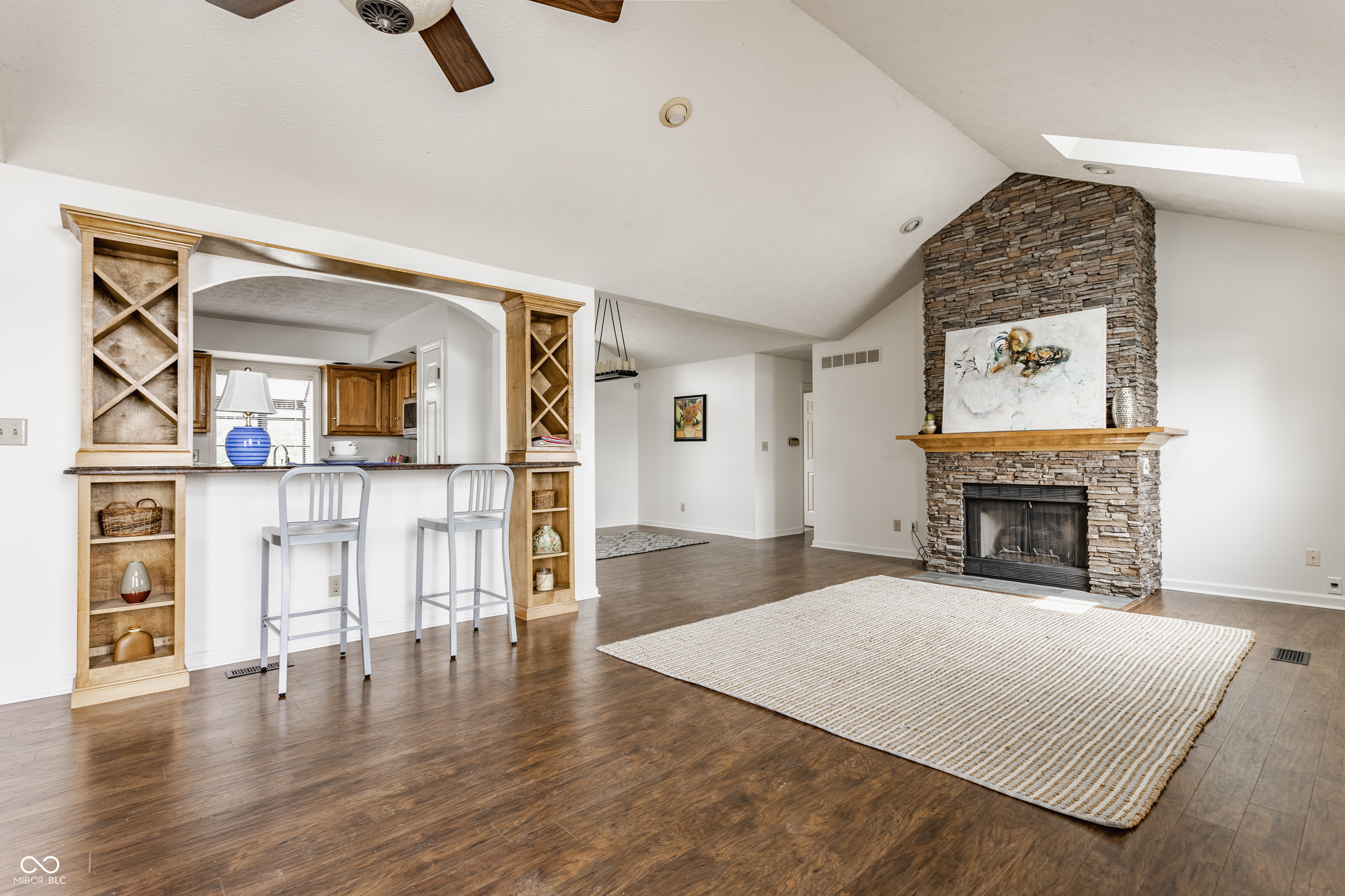 7685 River Road Indianapolis, IN 46240 - Photo 3 of 28