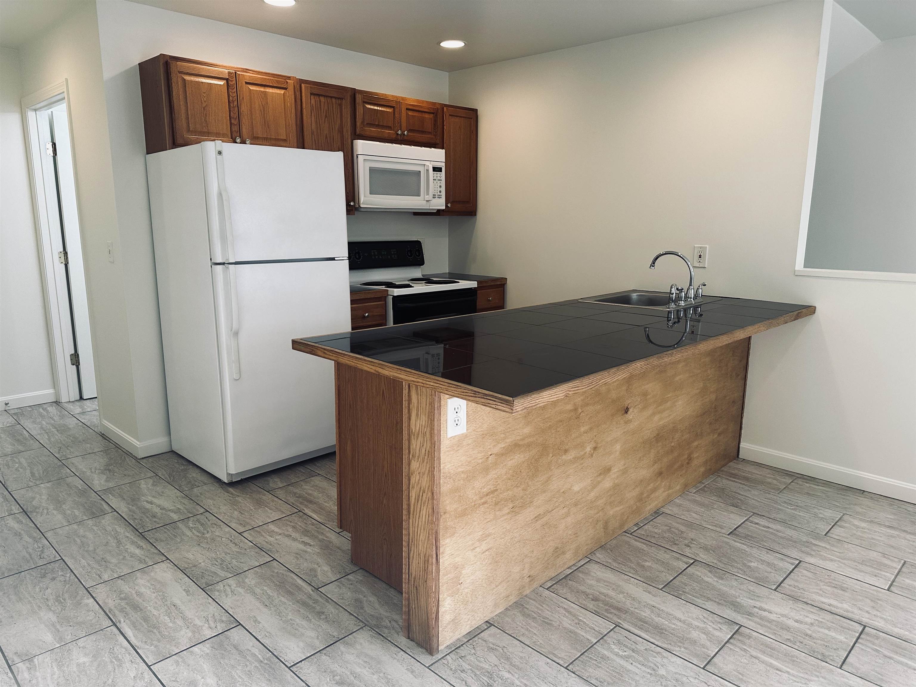 933 Main Street Bennington, VT 05201 - Photo 7 of 12