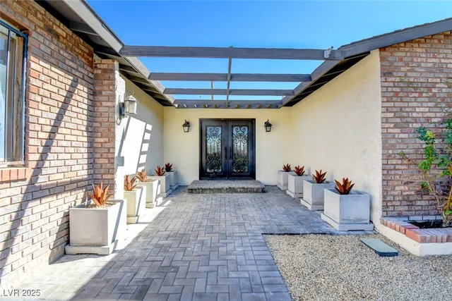 $2,990 | 3506 Algonquin Drive, Las Vegas, NV 89169