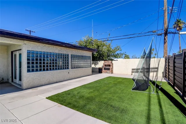 $2,990 | 3506 Algonquin Drive, Las Vegas, NV 89169