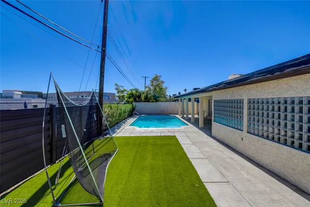 $2,990 | 3506 Algonquin Drive, Las Vegas, NV 89169