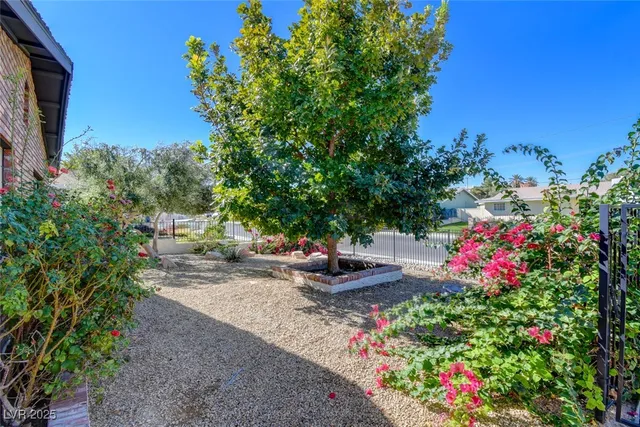 $2,990 | 3506 Algonquin Drive, Las Vegas, NV 89169