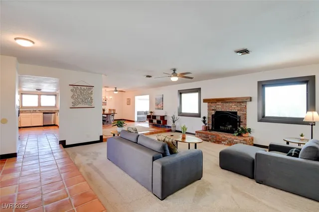 $2,990 | 3506 Algonquin Drive, Las Vegas, NV 89169