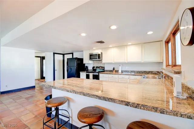 $2,990 | 3506 Algonquin Drive, Las Vegas, NV 89169