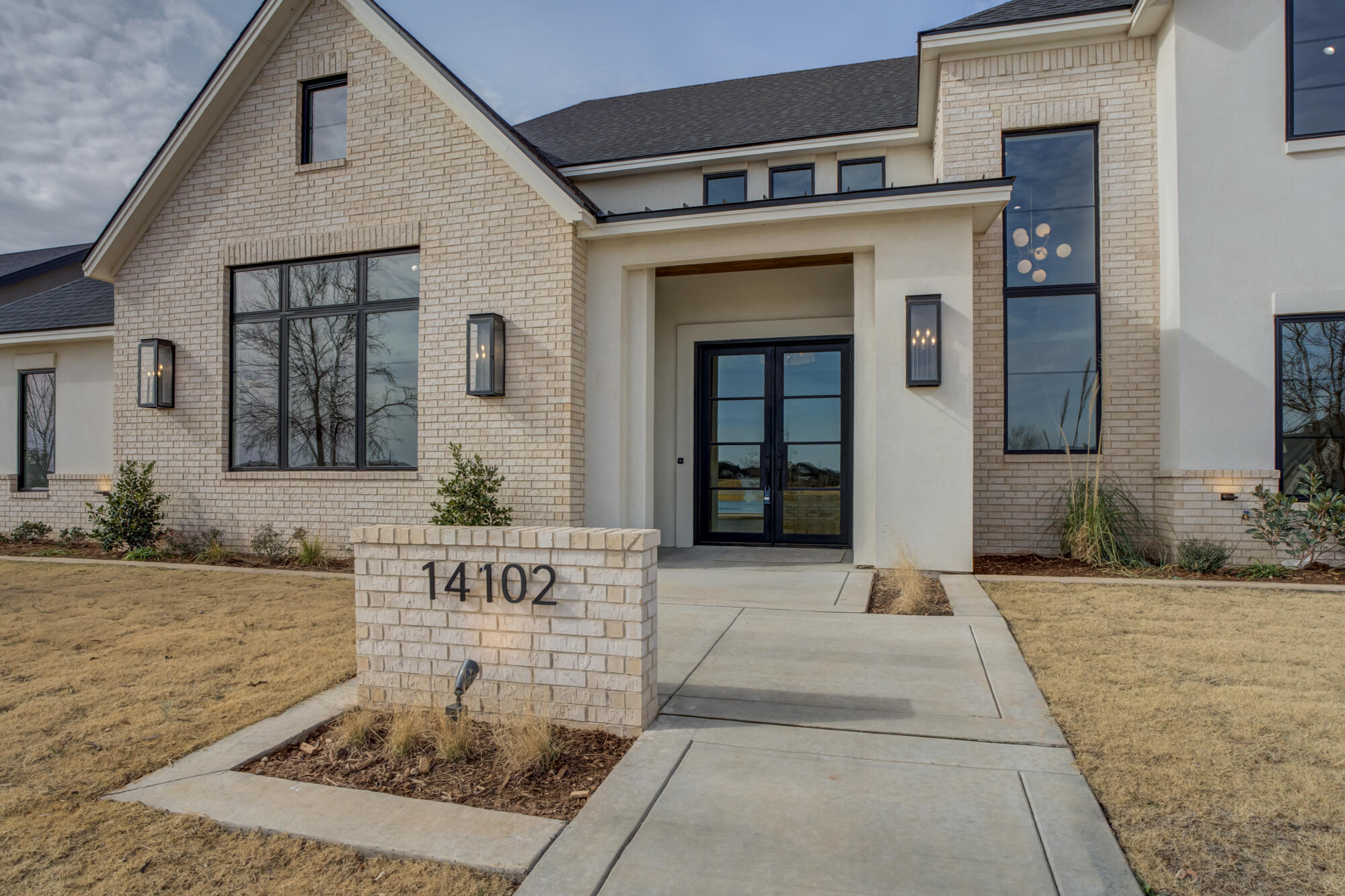 14102 Salisbury Avenue Lubbock, TX 79424 - Photo 2 of 76 DSC00837_38_39_40_41