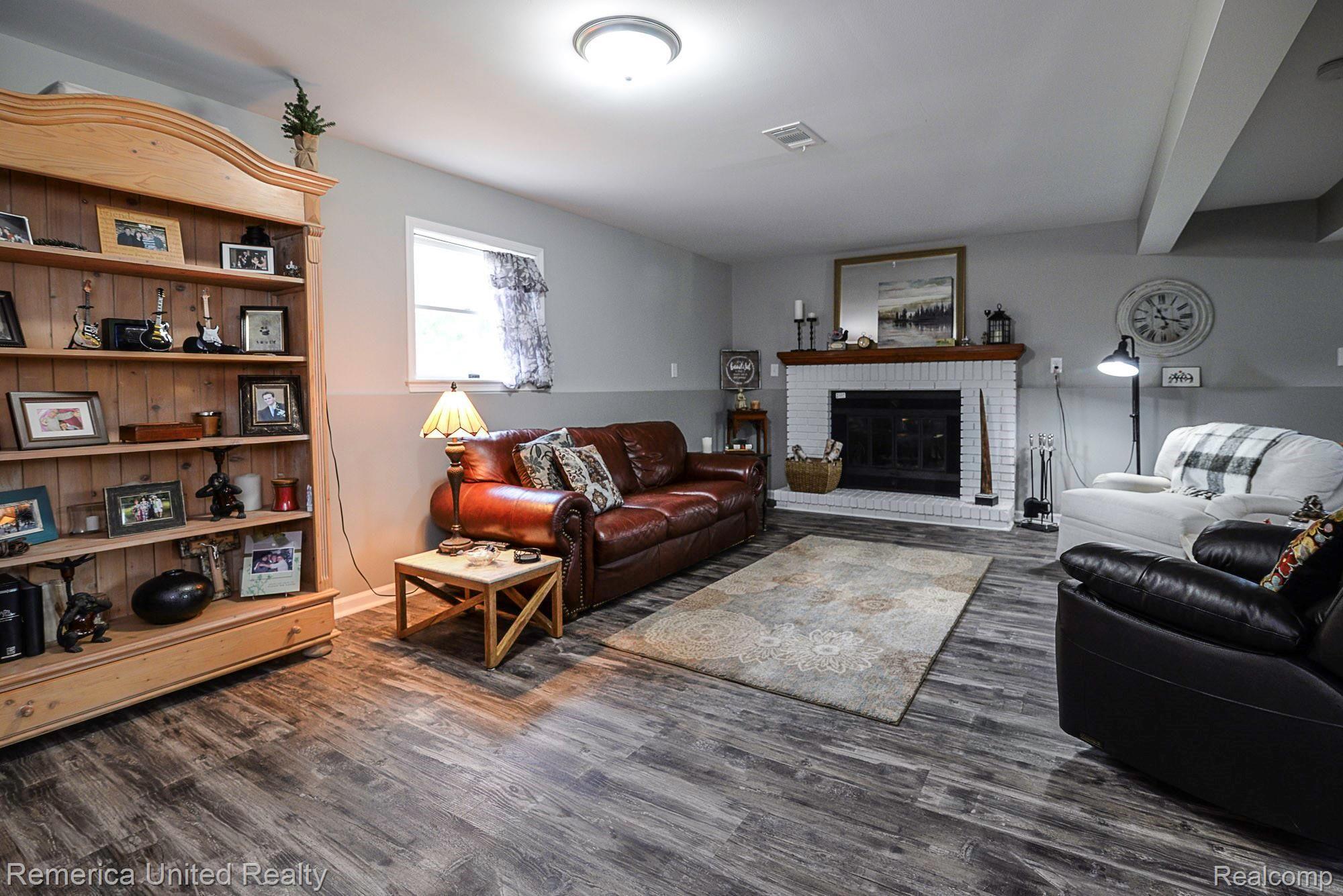 1285 West Cook Road Grand Blanc, MI 48439 - Photo 14 of 47 DSC_0830.jpg