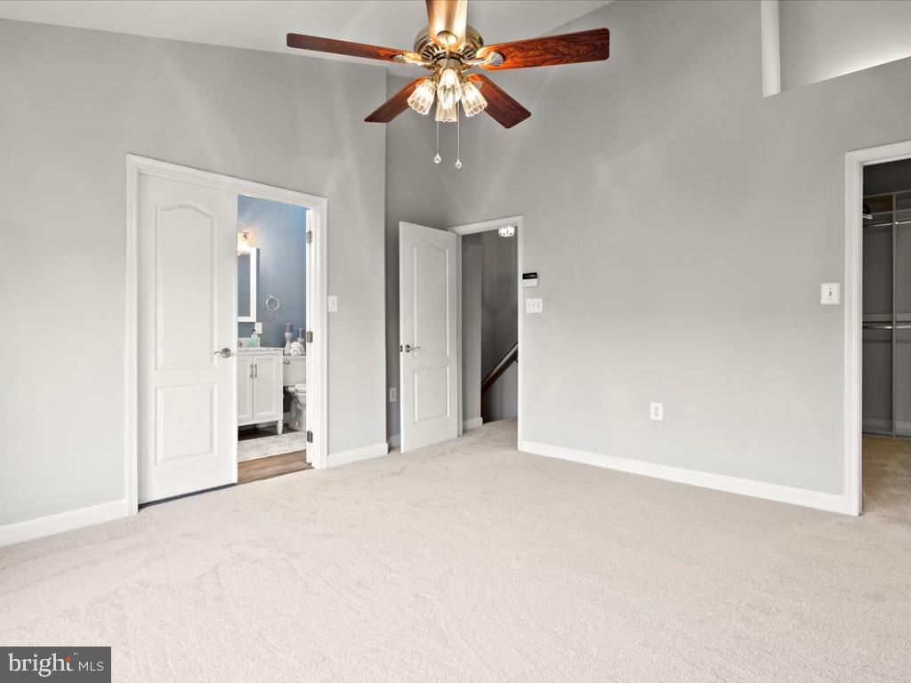 123 Rivanna Terrace Southwest Leesburg, VA 20175 - Photo 20 of 53 Primary Bedroom w/Vaulted Ceiling with Fan
