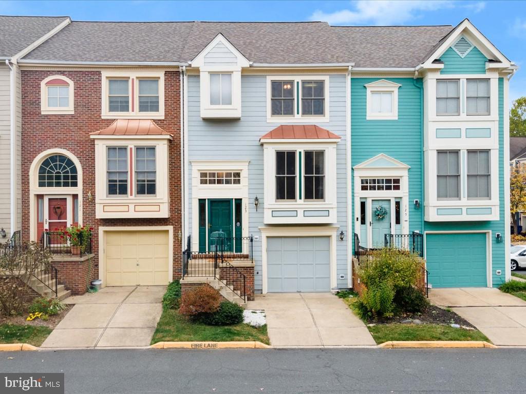 123 Rivanna Terrace Southwest Leesburg, VA 20175 - Photo 2 of 53 Welcome Home!!